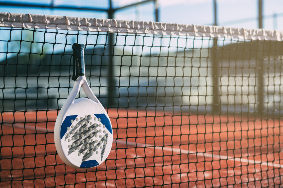 Techniques de base au padel : guide pour bien débuter