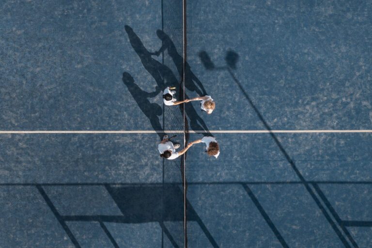 bien choisir son partenaire de padel nos conseils