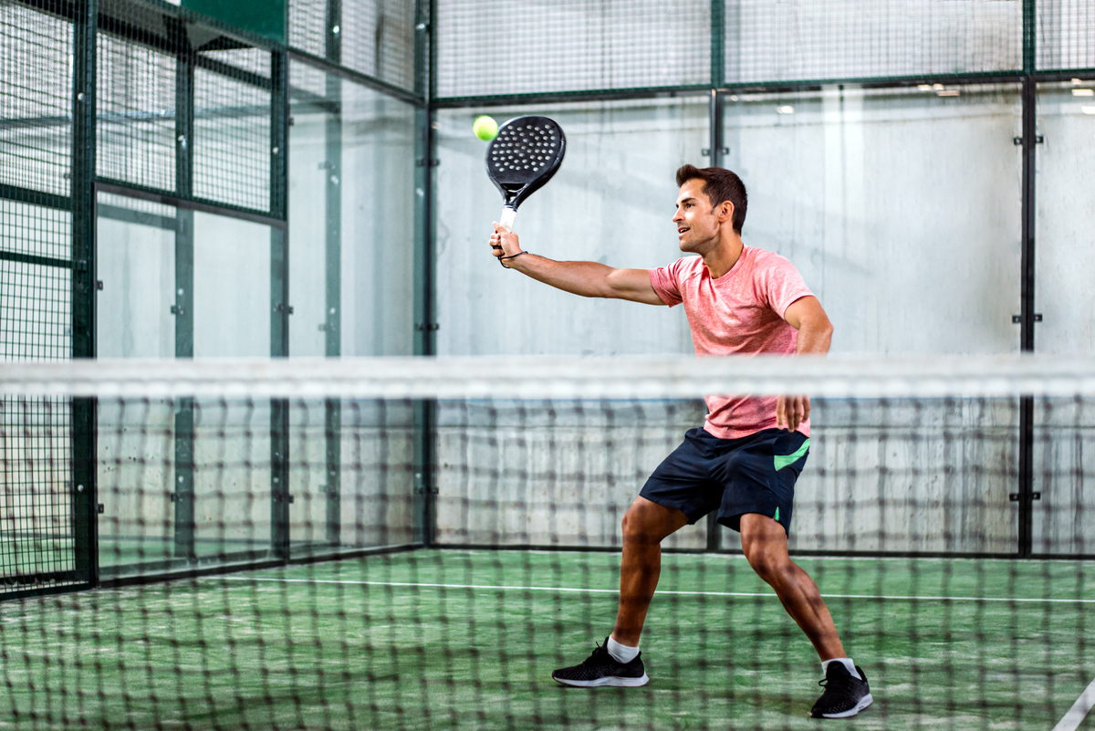 Techniques de padel : fondamentaux pour progresser